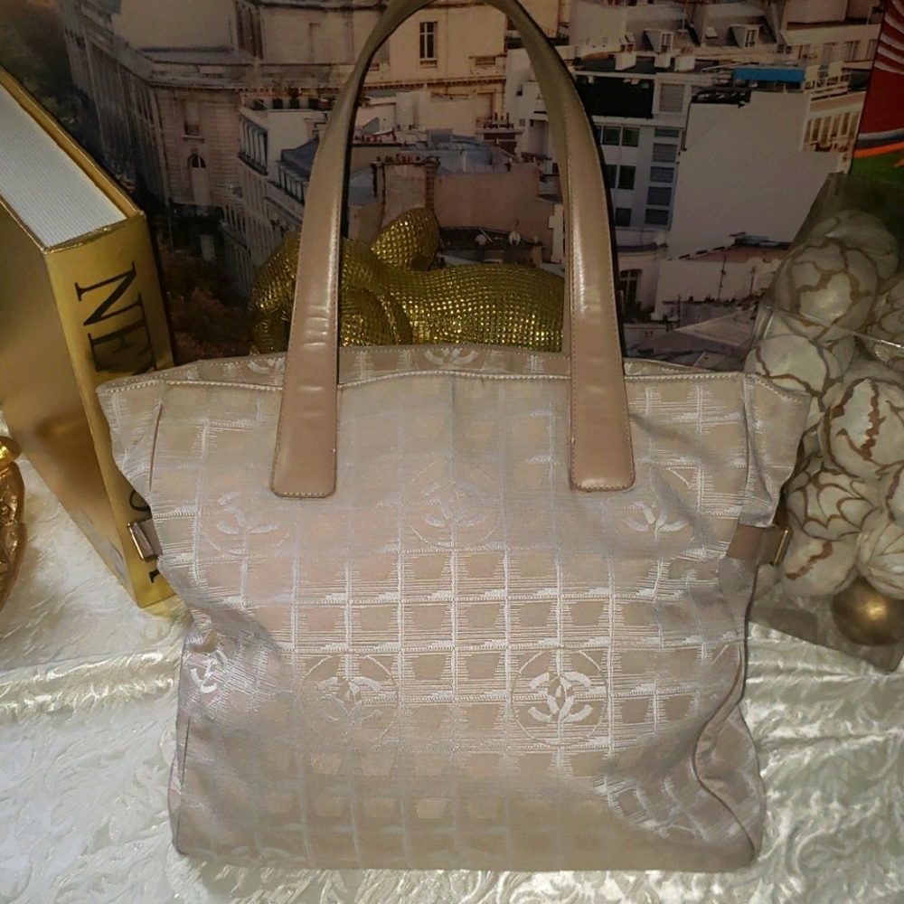 Chanel Travel Monogram Shoulderbag